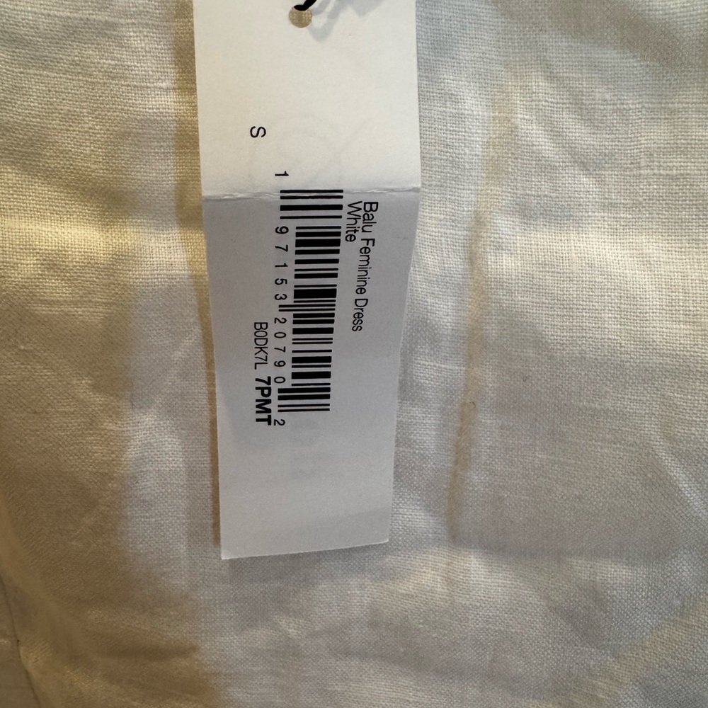 Elegant White Midi Dress - Picture 5 of 9